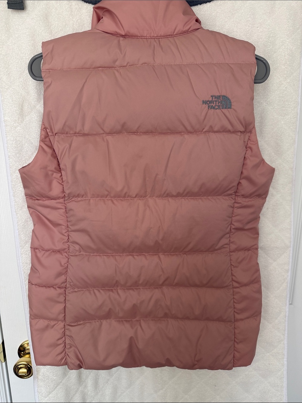 The North Face Women’s Puffer Vest - Picture 3 of 4